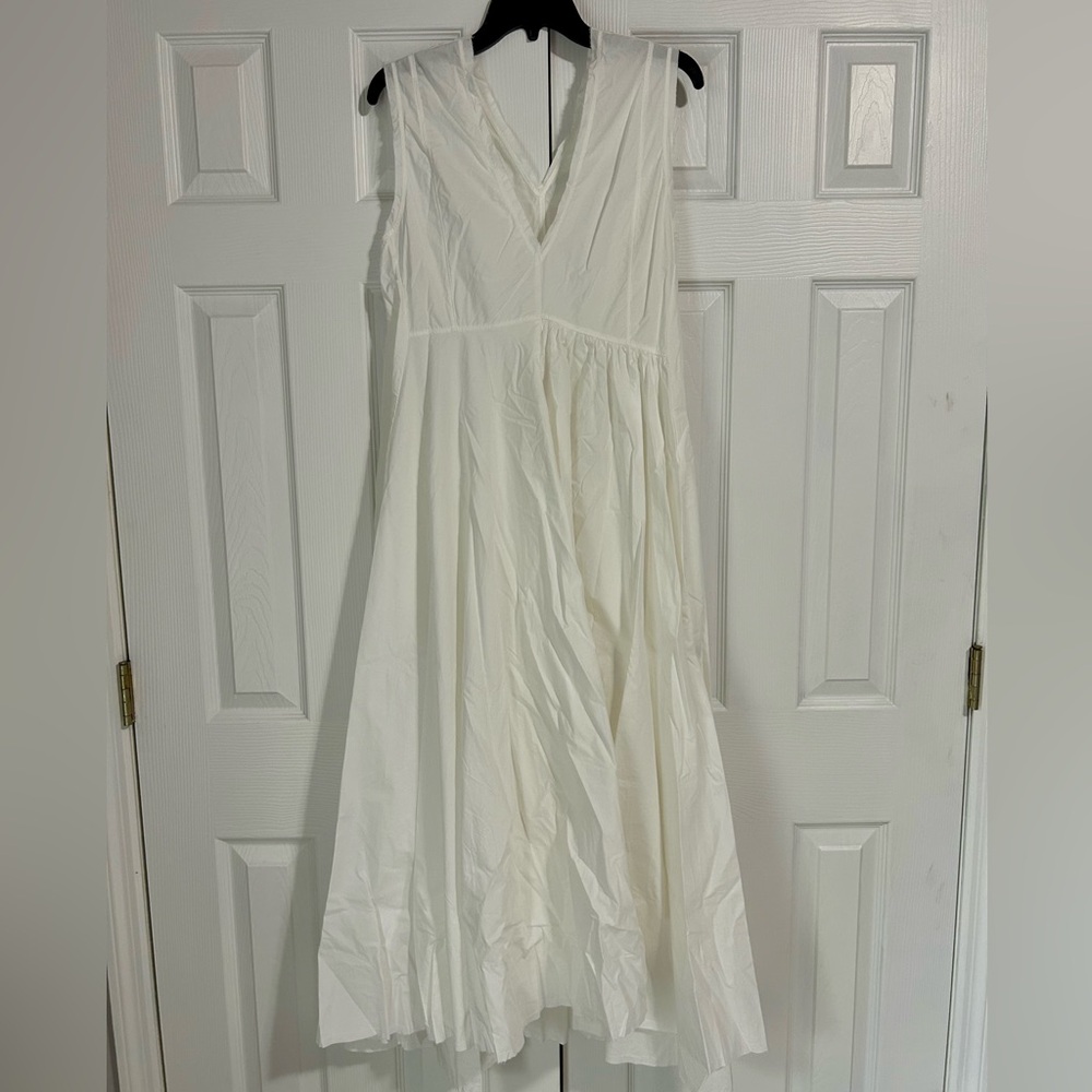 Serien°umerica White V-Neck Sleeveless Dress Made in Italy